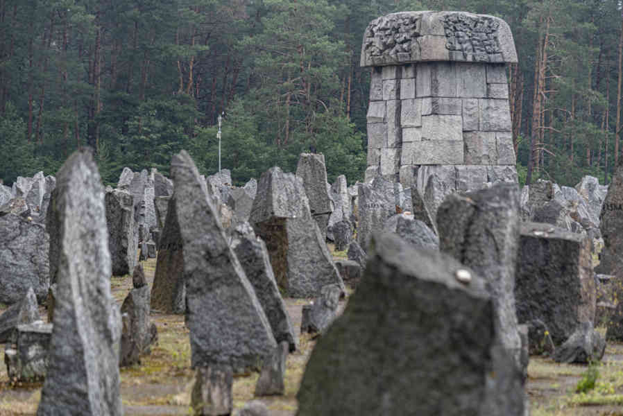 Polonia - Treblinka 23 - Treblinka I - campo de trabajo forzoso  - Memorial.jpg